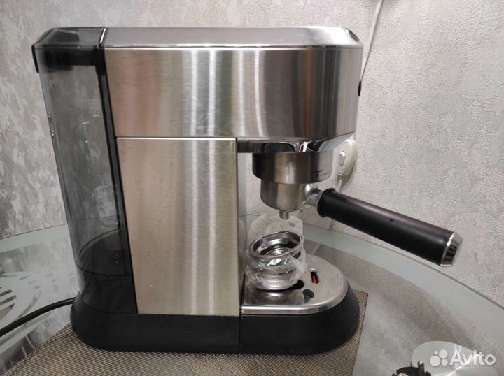 Кофеварка рожковая delonghi