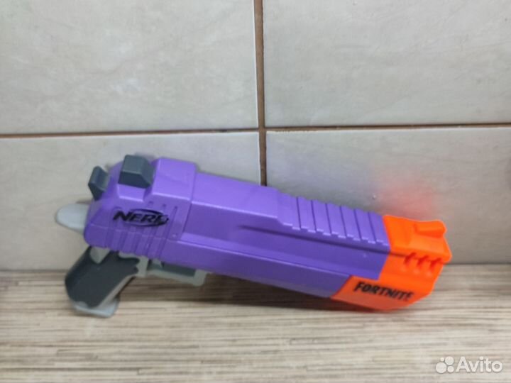 Игрушечный пистолет
