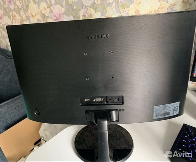 Монитор samsung c24f390fhi