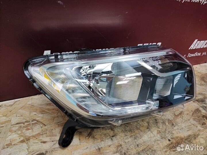 Фара передняя правая Renault Logan 2