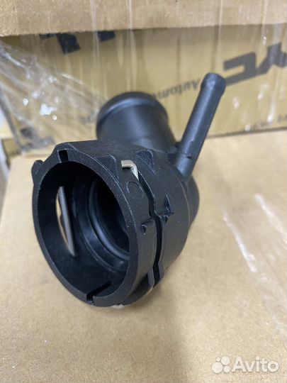 Skoda octavia а7 Фланец / тройник 1.6двс MPI