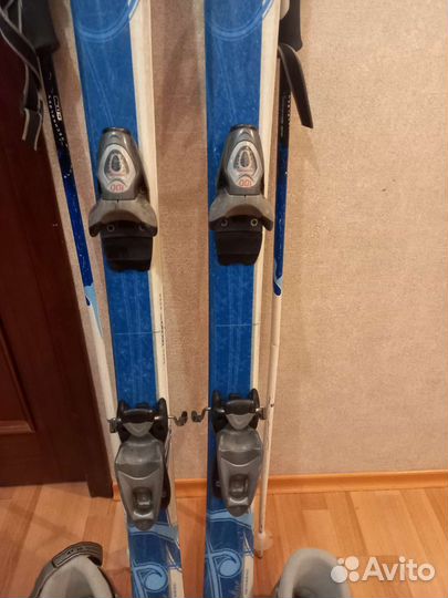 Комплект горных лыж женский