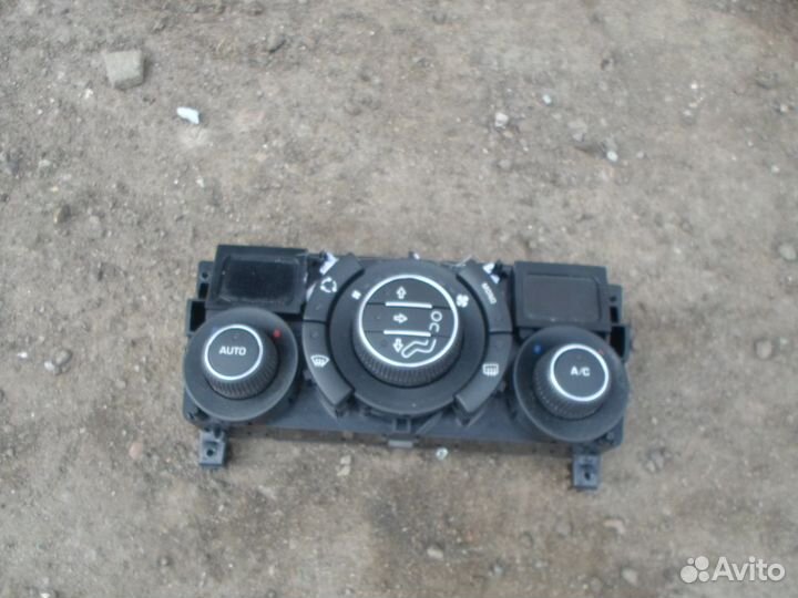 Блок управления климатом Пежо 308 408