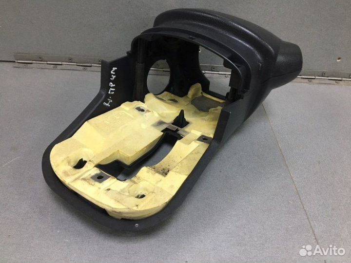 Кожух рулевой колонки Nissan Primera P12 седан 2.0