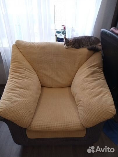 Диван и кресло