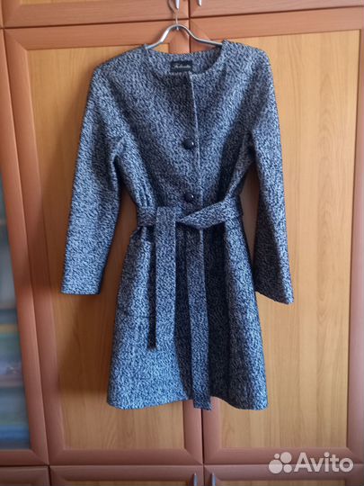 Пальто женское демисезонное 48