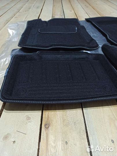 Автомобильные коврики Ворсовые