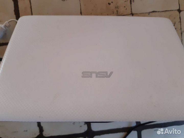 Нетбук asus
