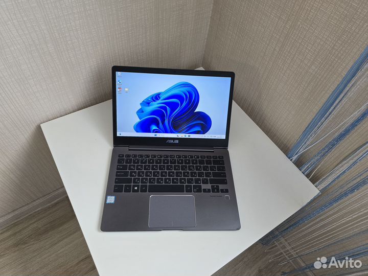 Ультрабук asus Zenbook 13.3 IPS i 7 8550U