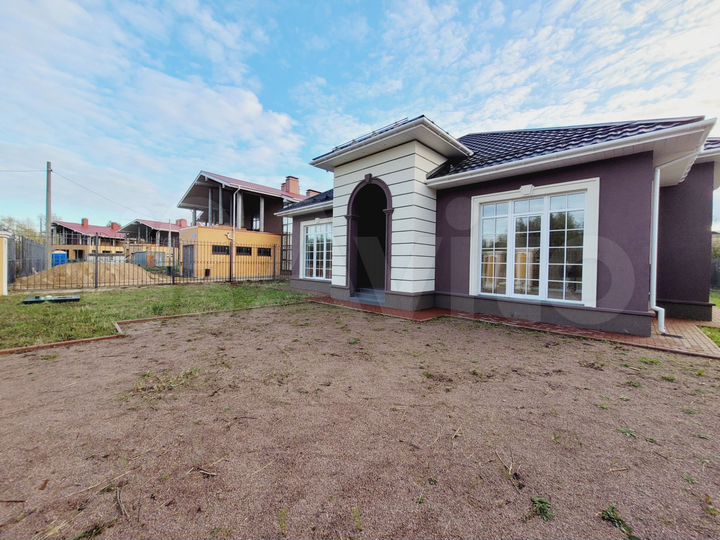 Дом 275 м² на участке 10,5 сот.