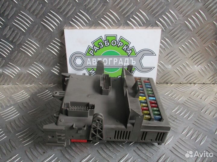 Блок предохранителей салонный Renault Laguna 2 1.9