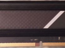 AMD Radeon R9 Gamer 4GB DDR4 3200 MHz 16-18-18-39