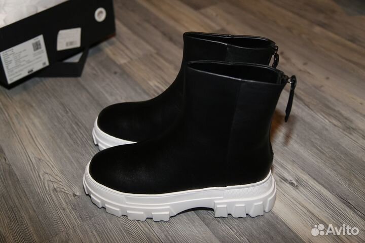 Just couture зимние ботинка новые 40 р-р