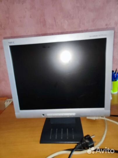 Монитор для компьютера NEC