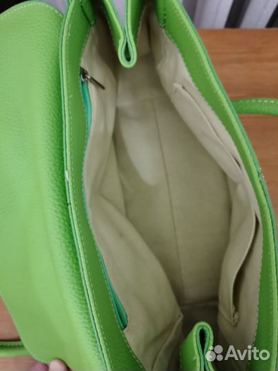 Продаю женскую сумку