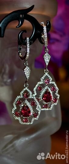 Серебряные серьги с гранатом