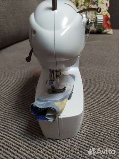 Машинка швейная, детская