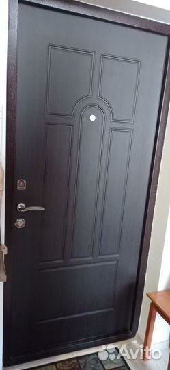 Дверь входная металлическая левая бу