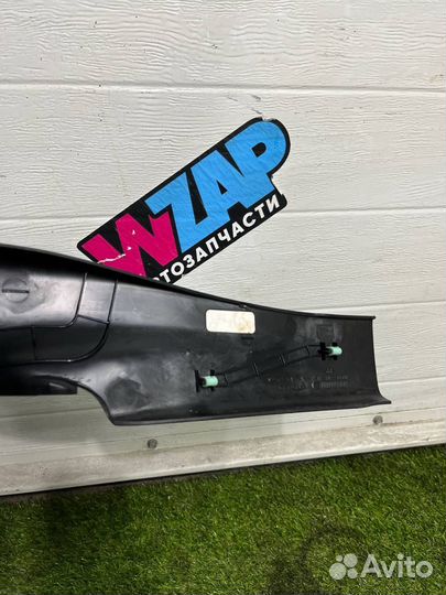 Обшивка центральной стойки левая нижняя Dodge Ram