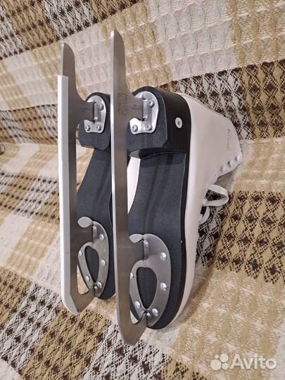 Коньки фигурные 38 размер