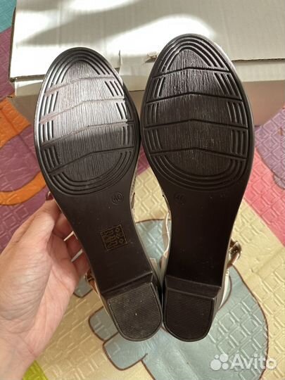 Жкнские кожаные туфли 40