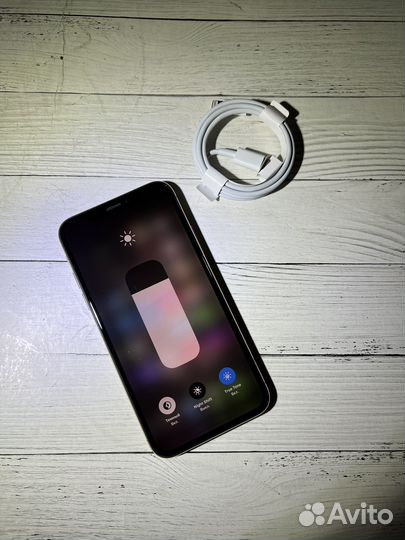 iPhone Xs, 64 ГБ