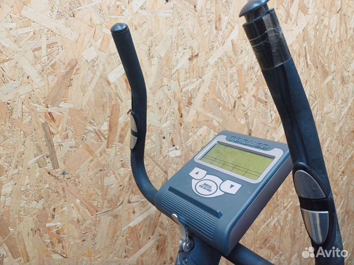 Велотренажер torneo