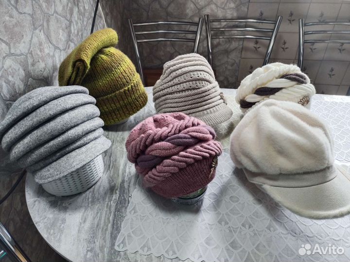 Женские зимние шапки