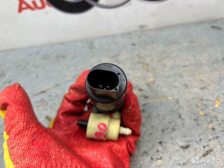 Насос омывателя Volkswagen Golf 1K 1.4 CAX 2011