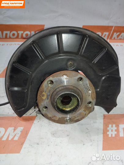 Кулак передний левый Volkswagen Golf 5 2009