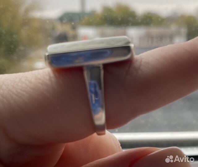 Кольцо серебряное с янтарем