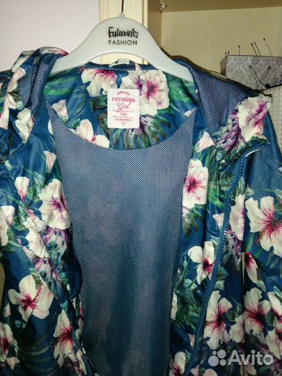 Куртка-ветровка