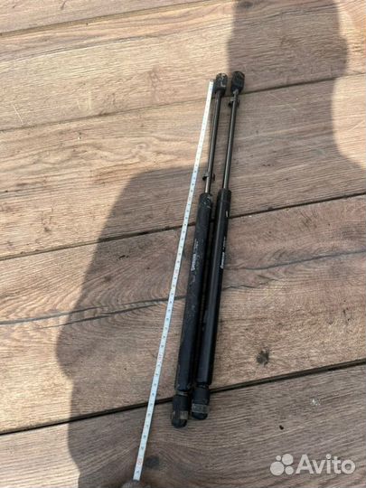 Амортизатор багажника Renault Megane 1.6 1998