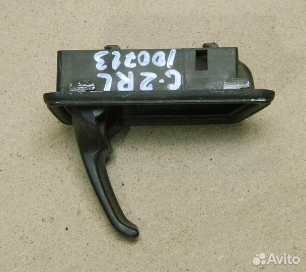 Ручка двери зад. левой внутренняя VW Golf 2