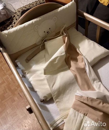 Детская кроватка