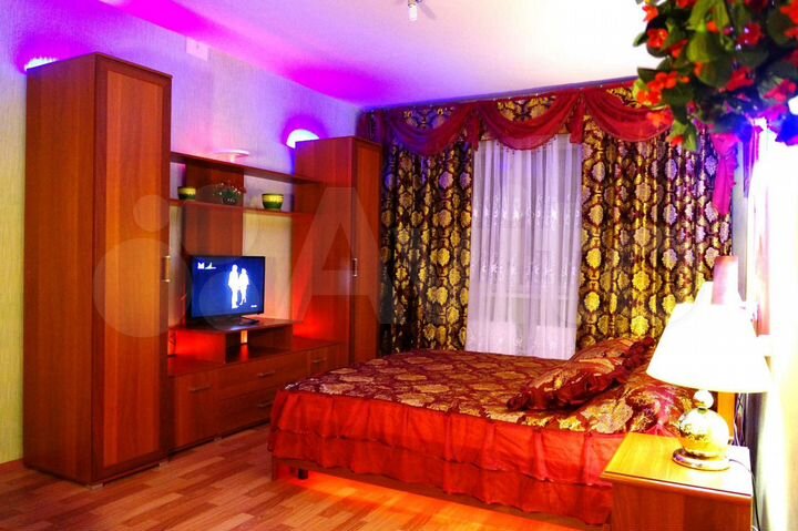 2-к. квартира, 80 м², 10/17 эт.