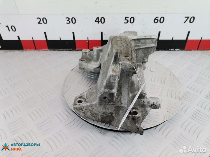 Кронштейн (крепление) Opel Vectra B 1999 90531834