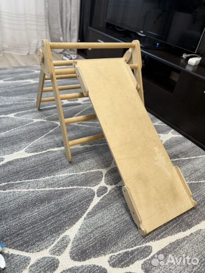 Треугольник пиклера с горкой-скалодромом