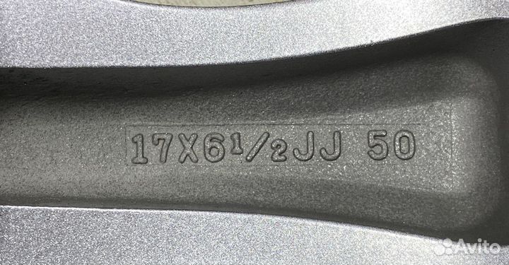 Диски lexus Toyota R17 5/114.3 цо 60.1 мм