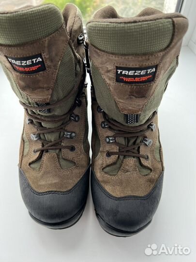 Трекинговые ботинки 44