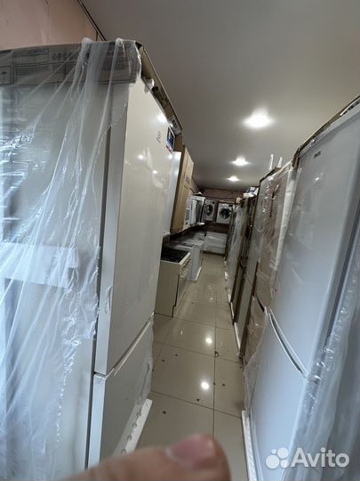 Холодильник indesit новый высота 180см