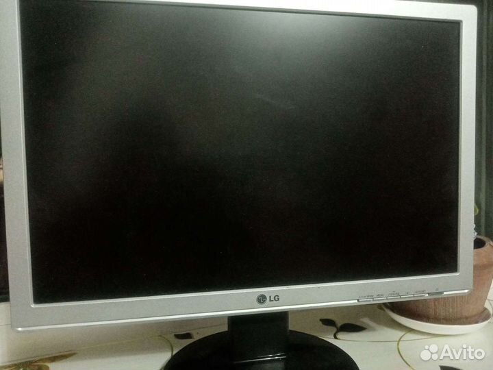 Монитор LG