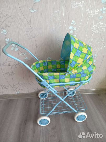 Коляска кукольная