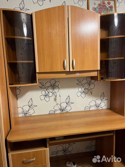 Компьютерный стол