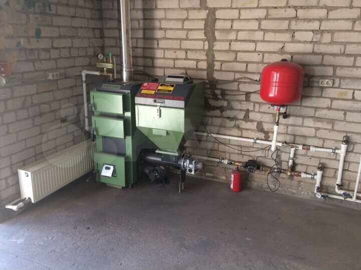 Гараж, > 30 м²