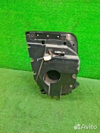 Сабвуфер Mitsubishi Outlander XL