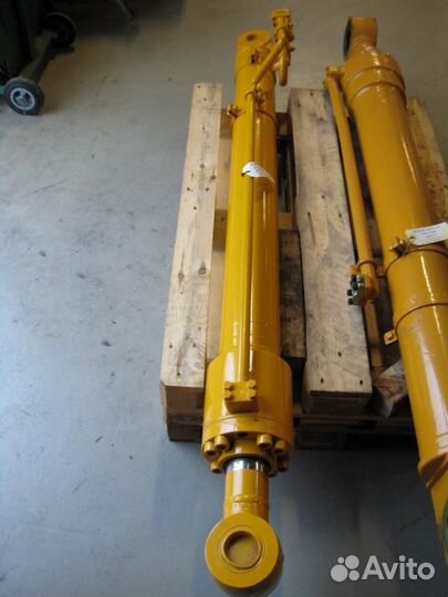 Гидроцилиндр рукояти hitachi zx240-3 9246750, 9246