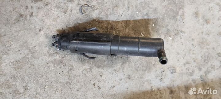 Форсунка омывателя фар VW Jetta Golf 6