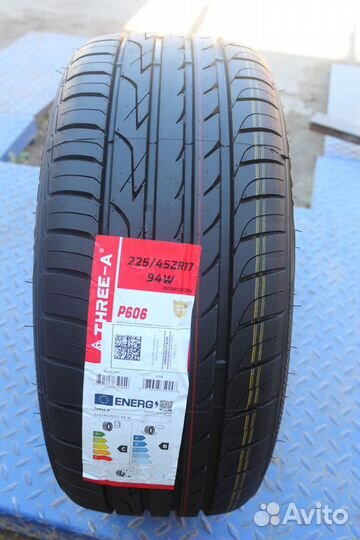 Three-A P606 225/45 R17 94W
