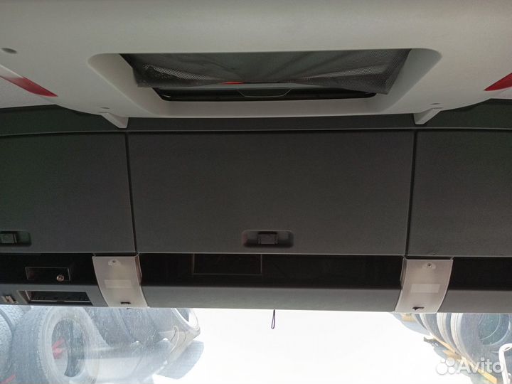 81639036164 Консоль кабины верхняя Man TGA